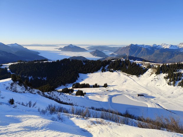 Les vacances au dessus de la mer... De nuages