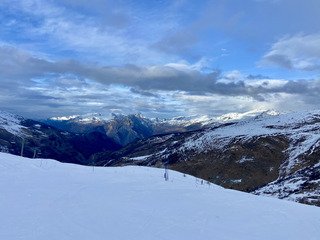 Neige de printemps dans une ambiance de station privatis&eacute;e ✨