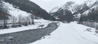 Ski de fond avec ambiance de fin de saison 