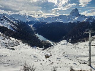 Soleil, terre et poudre !