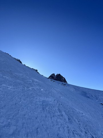Toujours bon l&agrave;-haut