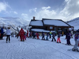Trio gagnant du jour : cailloux, vent et poudreuse