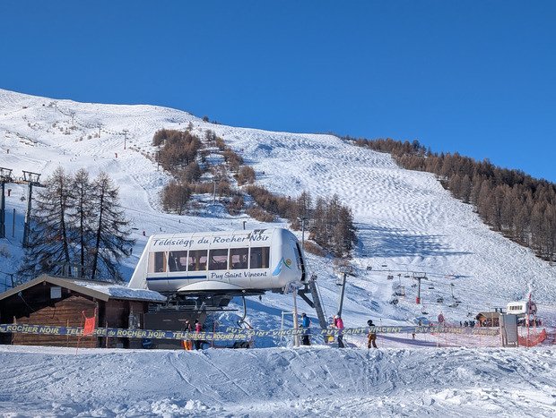 La pendine toujours au sommet 