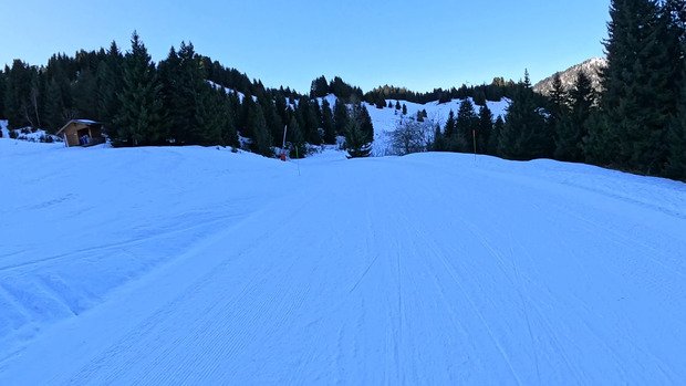 Soleil, peu de monde, skiable c&ocirc;t&eacute; Sommand, cailloux c&ocirc;t&eacute; Praz de Lys