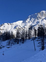 Vieille neige mais froide 