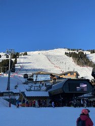 Du b&eacute;ton, quelques cailloux, et blind&eacute; de monde!