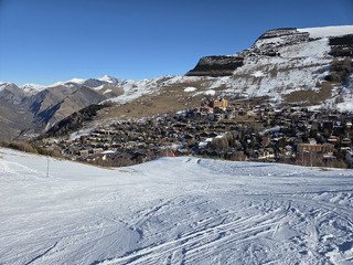 Soleil et neige froide