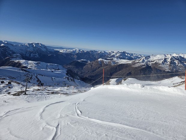 Soleil et neige froide