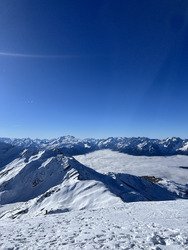 Le Cheval Noir rend les armes