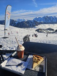 Chamrousse : premi&egrave;re nocturne de la saison