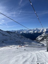 C&rsquo;est encore skiable, mais vivement les pr&eacute;cipitations attendus en deuxi&egrave;me partie de semaine.
