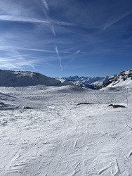 C&rsquo;est encore skiable, mais vivement les pr&eacute;cipitations attendus en deuxi&egrave;me partie de semaine.