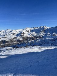 C&rsquo;est encore skiable, mais vivement les pr&eacute;cipitations attendus en deuxi&egrave;me partie de semaine.