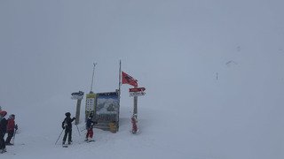 Et oui, ici Hosetlo, il neige..