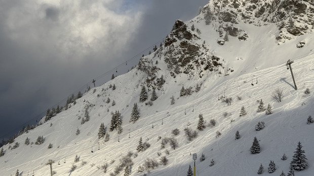 Et oui, ici Hosetlo, il neige..