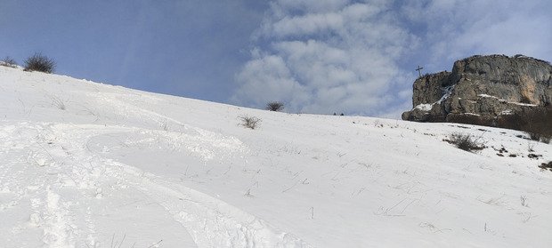 Poudre lourde voire collante mais bien skiante sous la Croix du Nivolet 