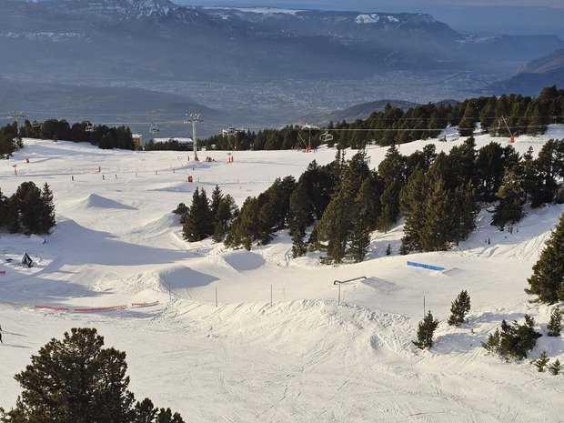 Chamrousse : perfect sunset snowpark