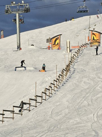 Chamrousse : perfect sunset snowpark
