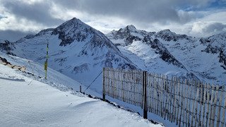 Luminosit&eacute; changeante mais bonne neige