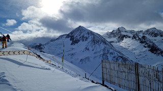 Luminosit&eacute; changeante mais bonne neige