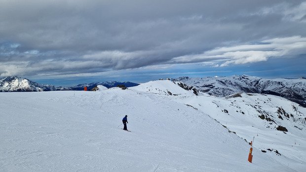 Luminosit&eacute; changeante mais bonne neige