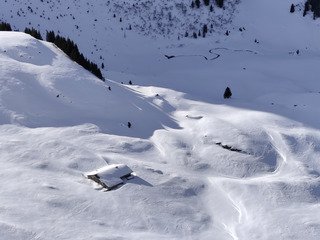 Attention, couche fragile persistante