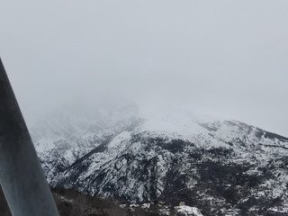 Tiens, vla la neige! Ah qu&eacute; salle temps, l'&eacute;t&eacute; o&ugrave; est-il, o&ugrave; est t'il l'&eacute;t&eacute;?