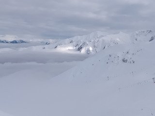 Slalom entre les nuages