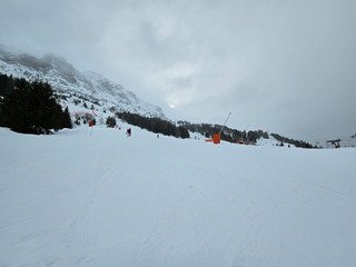 Le domaine dans toute sa largeur