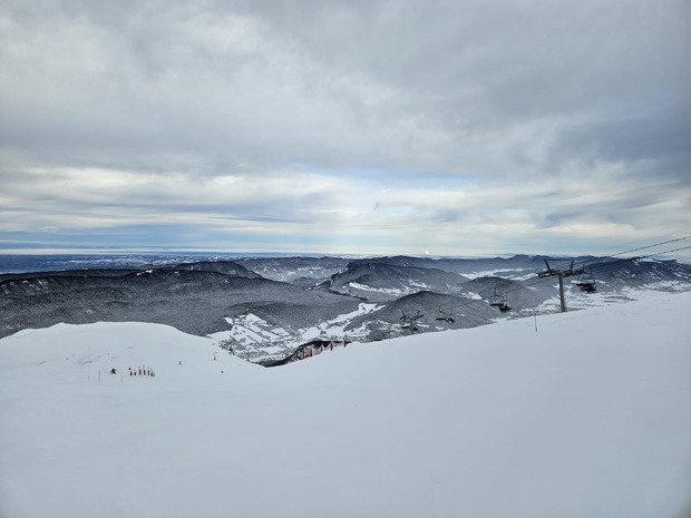 Bonne pioche &rarr; main gagnante &rarr; tapis blanc