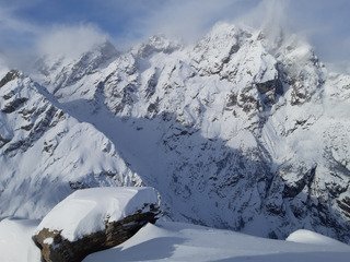 300 D+ max J2 &Ccedil;a frise l'ind&eacute;cence 