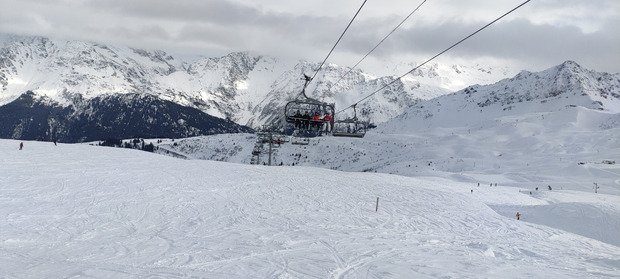 Du tr&egrave;s bon carving et du hors piste in&eacute;gal mais pas mauvais 