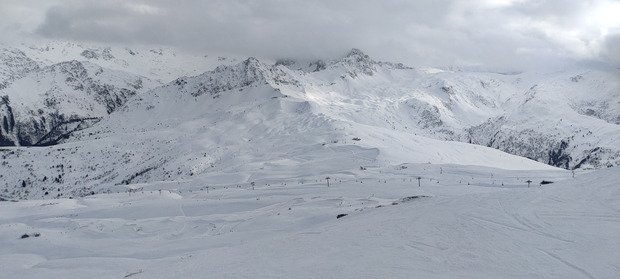 Du tr&egrave;s bon carving et du hors piste in&eacute;gal mais pas mauvais 