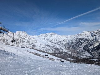 Grand soleil neige fra&icirc;che 