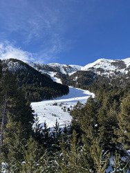 Soleil et neige fra&icirc;che &agrave; La Molina !