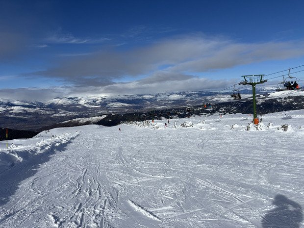 Soleil et neige fra&icirc;che &agrave; La Molina !
