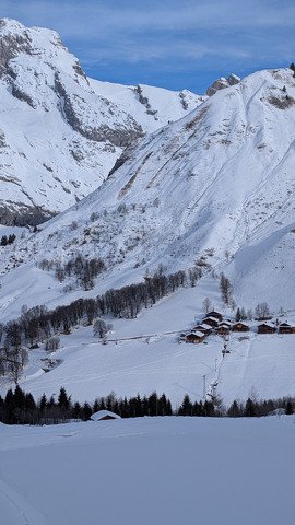 100% ouvert , et du bon ski 