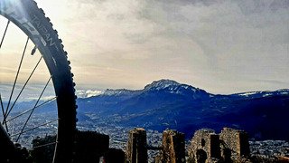 Pas le temps de monter, &ccedil;a ride en Bas...tille !