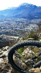 Pas le temps de monter, &ccedil;a ride en Bas...tille !