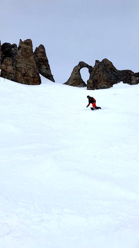 Aiguille perc&eacute;e 