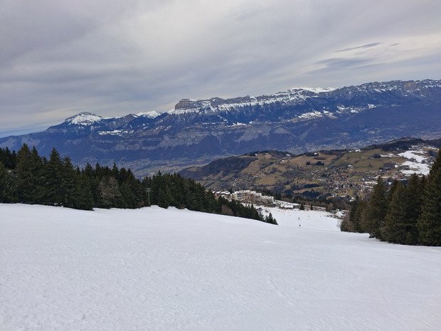 Bonne neige tranquille avant les vacanciers 