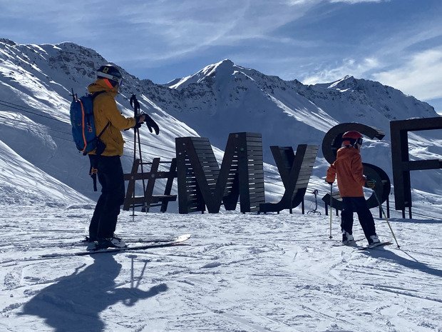 Profiter du soleil sur l'un des rares domaines skiables de Maurienne expos&eacute;s plein sud !