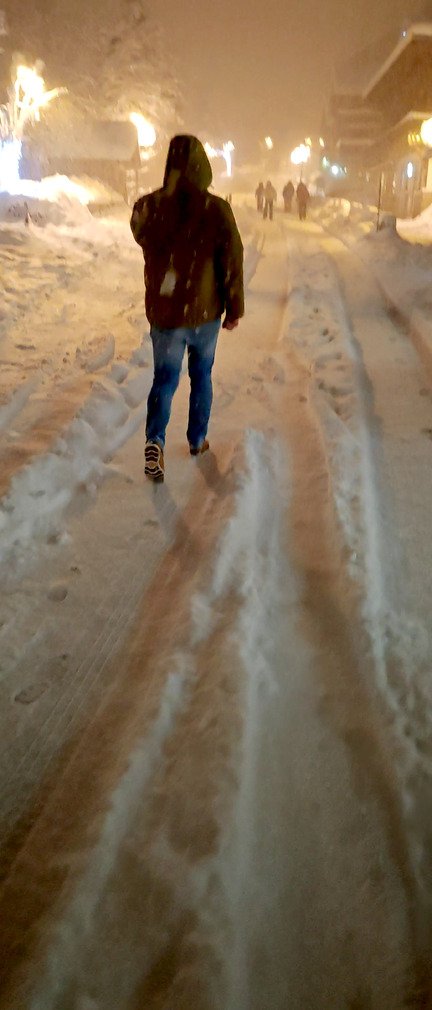 En direct de la station. De la neige a profusion !