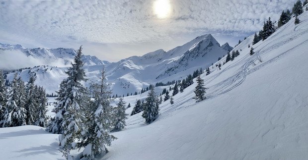 Rocheplane par le hameau du Clou; Enfin une &eacute;paisseur de neige qui fait r&ecirc;ver !