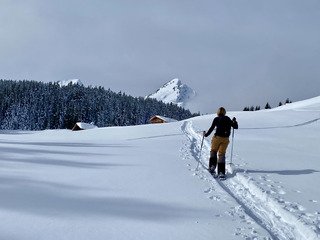 Rocheplane par le hameau du Clou; Enfin une &eacute;paisseur de neige qui fait r&ecirc;ver !