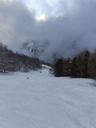 En attendant les &eacute;claircies...