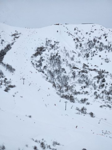 Les mots sont inutiles, les images sont impudentes