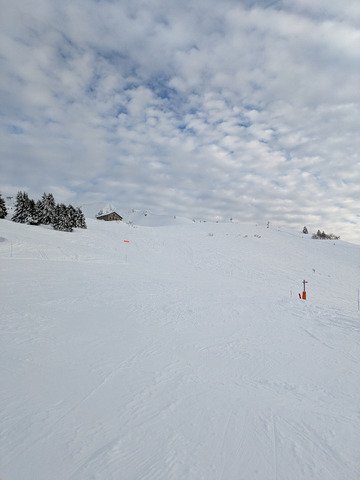 Le plein de neige &agrave; sommand 
