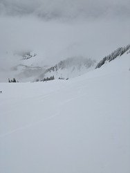 Le plein de neige &agrave; sommand 
