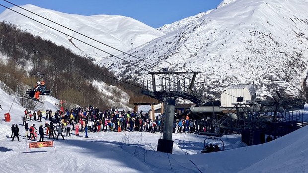 Se m&ecirc;ler aux vacanciers. 